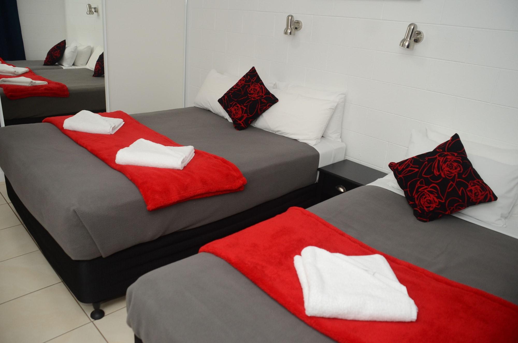 בלאקווטר Capricorn Hotel מראה חיצוני תמונה